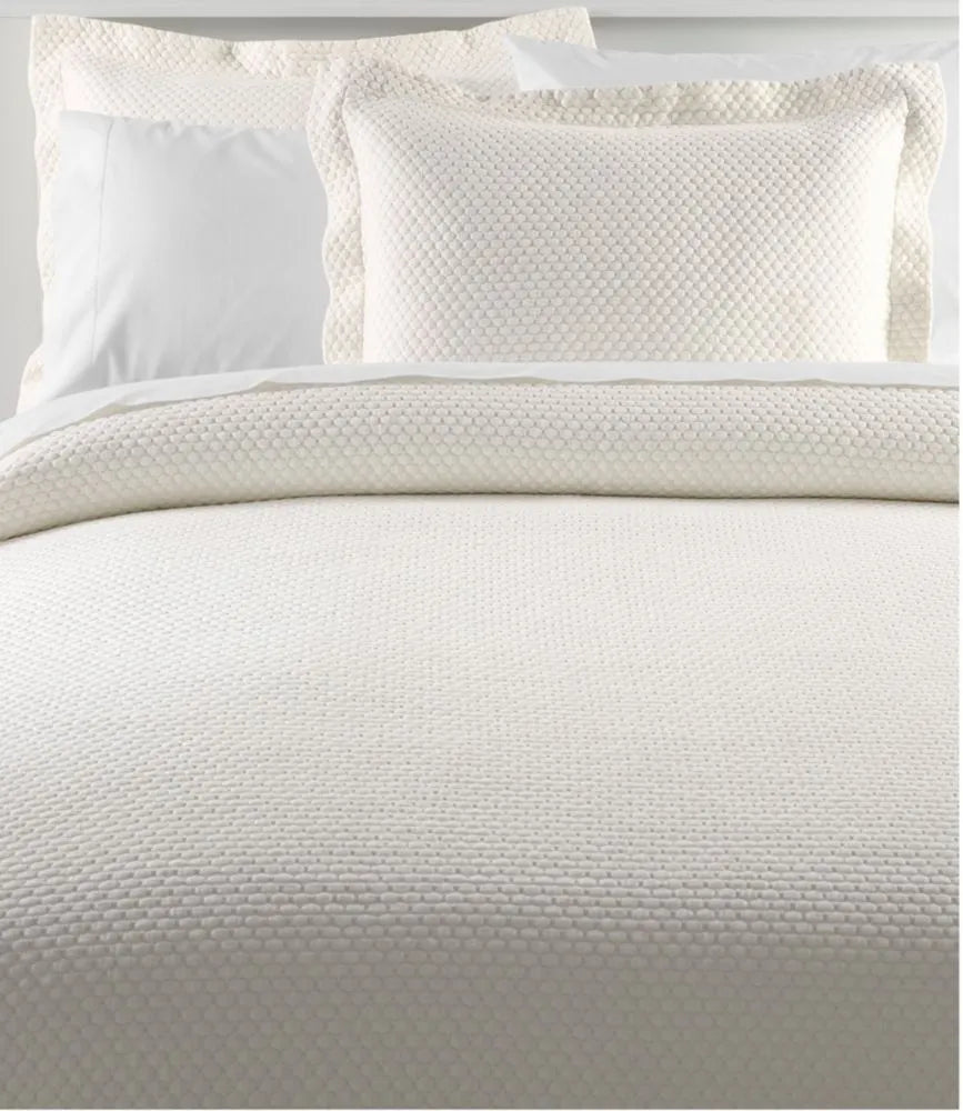 Organic Honeycomb Matelassé Bedspread