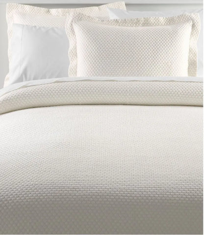 Organic Honeycomb Matelassé Bedspread
