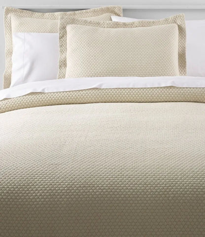 Organic Honeycomb Matelassé Bedspread
